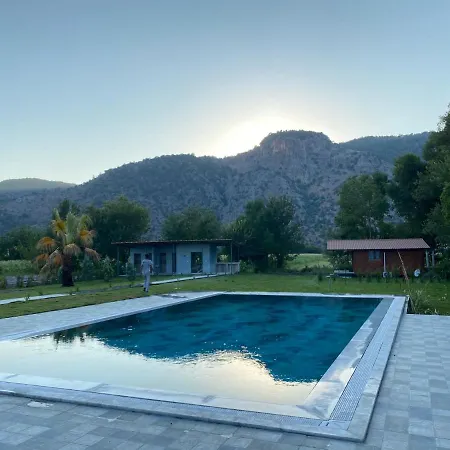 Bungasera Tatil Koeyue * Karadonlar